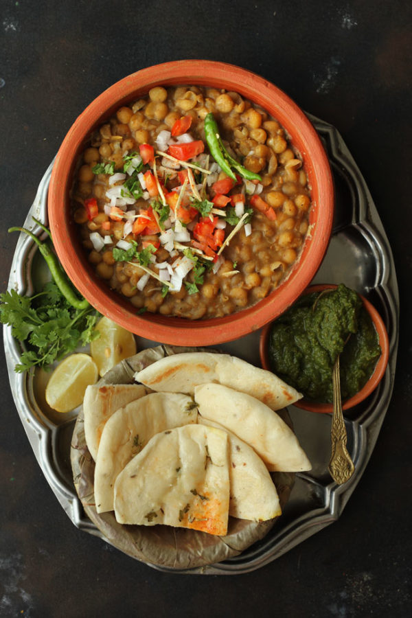 Matar Kulcha Recipe (Delhi Style Chole Kulche) - Fun FOOD Frolic