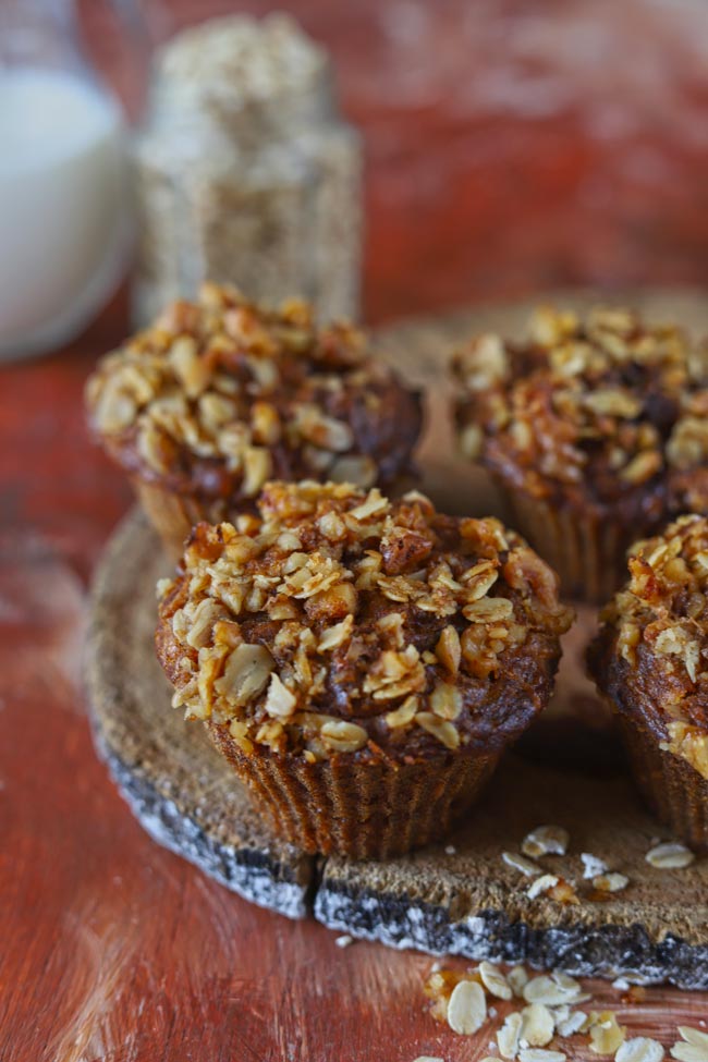 Breakfast Apple Muffins With Crumbly Oats Streusel Topping