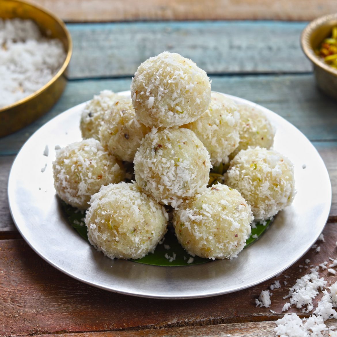 Coconut Ladoo Recipe (Instant Nariyal Laddo) - Fun FOOD Frolic