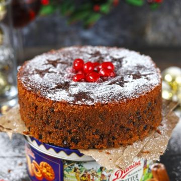 cropped-Christmas-Cake-1.jpg