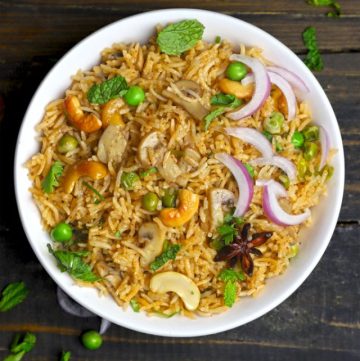 cropped-Mushroom-Pulao-1.jpg